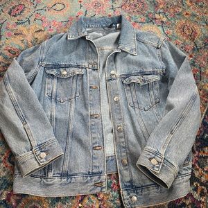 H & M light wash denim jacket!